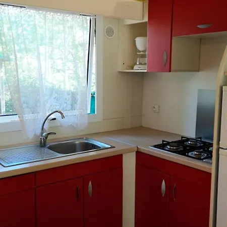 Campsite A Avec Terrasse Pour 6 Personnes - Api-1-52-800 *