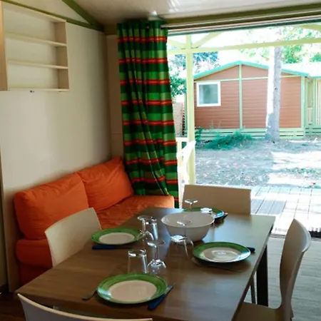 Campsite A Avec Terrasse Pour 6 Personnes - Api-1-52-800 *