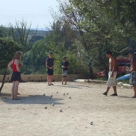 A Avec Terrasse Pour 6 Personnes - Api-1-52-800