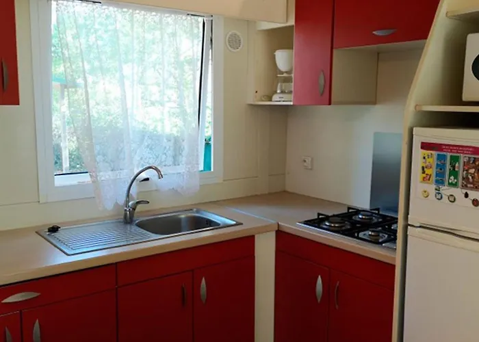 Campsite A Avec Terrasse Pour 6 Personnes - Api-1-52-800 *