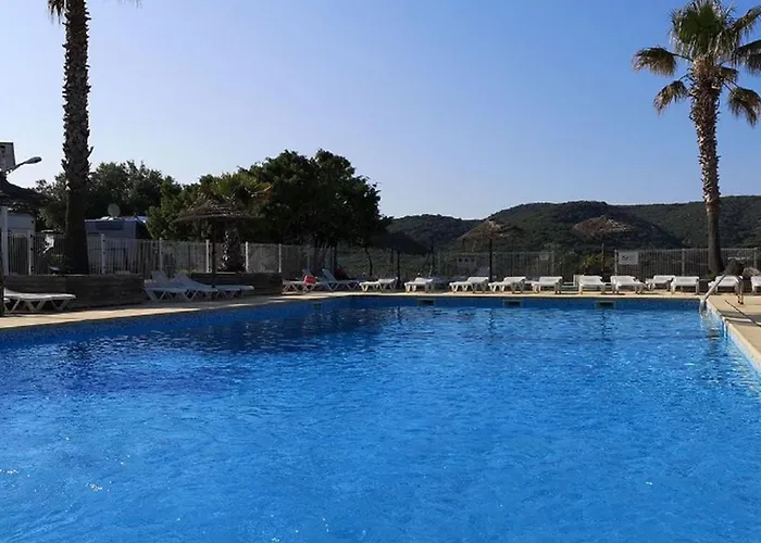 A Avec Terrasse Pour 6 Personnes - Api-1-52-800 *