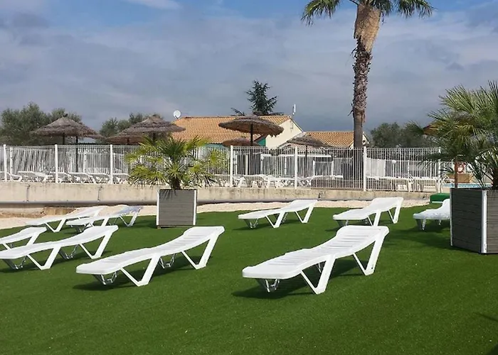 A Avec Terrasse Pour 6 Personnes - Api-1-52-800 Campsite Collias
