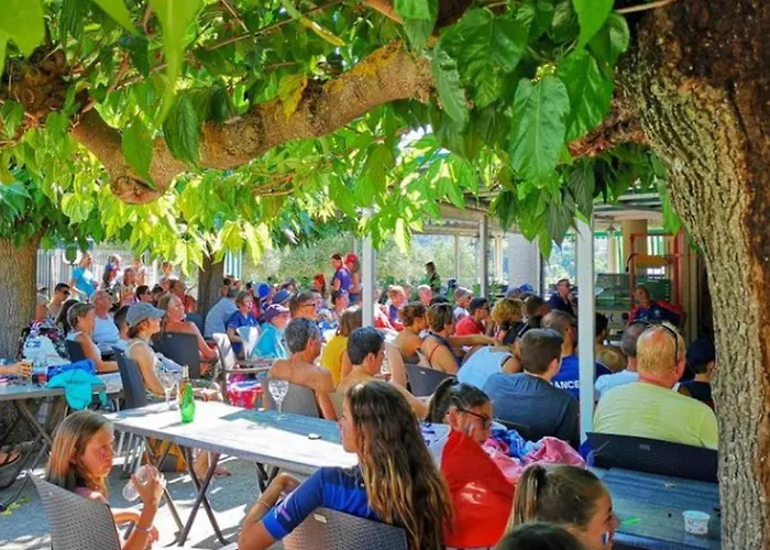 Campsite A Avec Terrasse Pour 6 Personnes - Api-1-52-800 Collias
